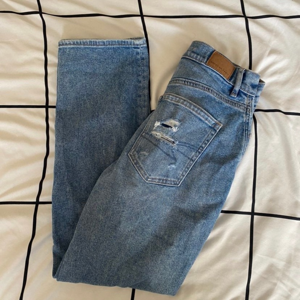 Highest rise American Eagle mom jeans